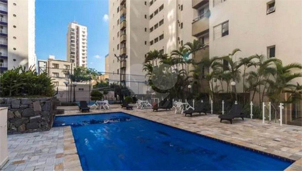 More na melhor rua de Pinheiros