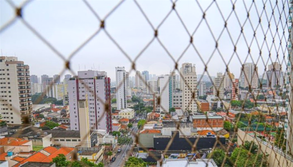 More na melhor rua de Pinheiros