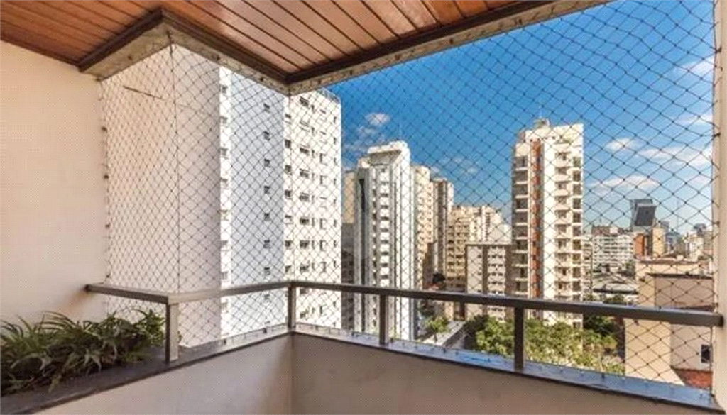 More na melhor rua de Pinheiros