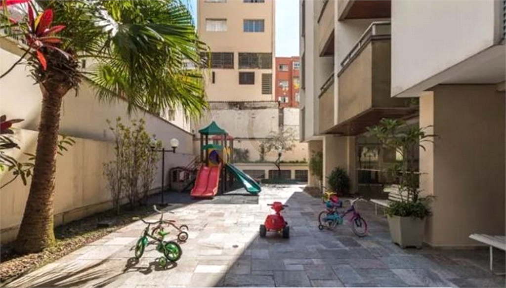 More na melhor rua de Pinheiros