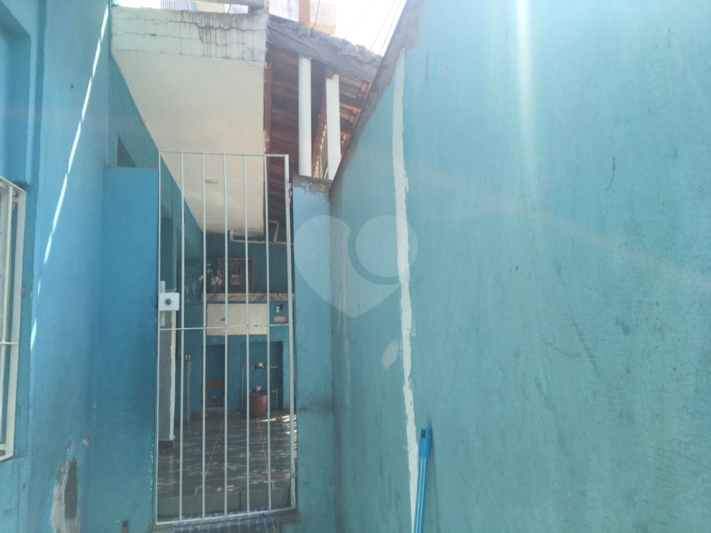 Ótima oportunidade para investimento, imóvel possui 4 casas com entradas independentes.