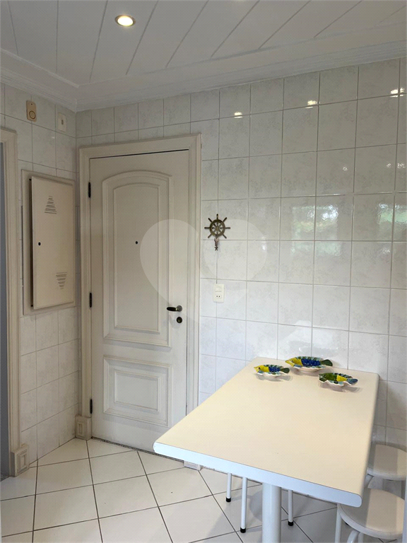 Excelente apto duplex mobiliado na Praia da Enseada/Guarujá