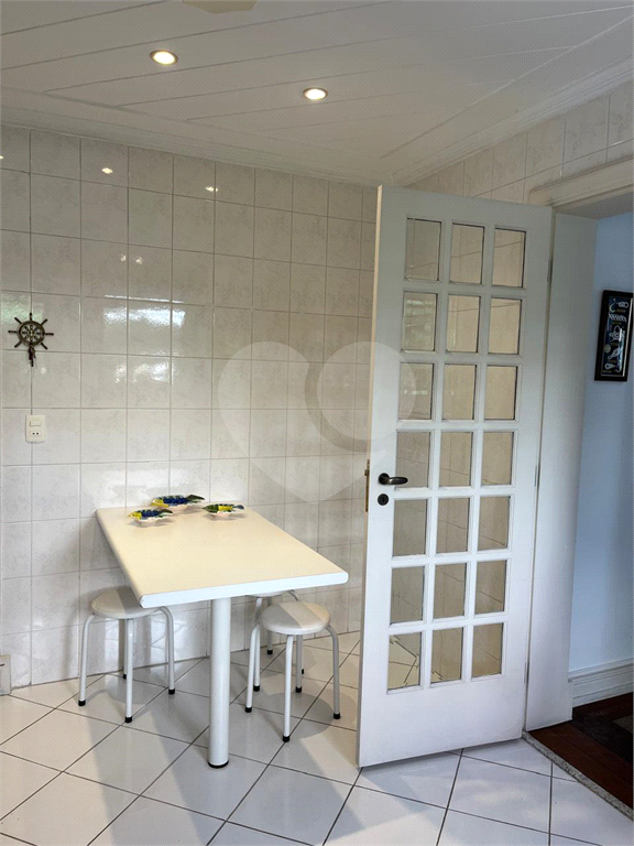 Excelente apto duplex mobiliado na Praia da Enseada/Guarujá