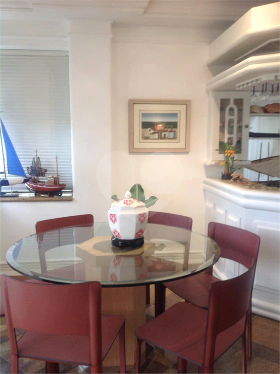 Excelente apto duplex mobiliado na Praia da Enseada/Guarujá