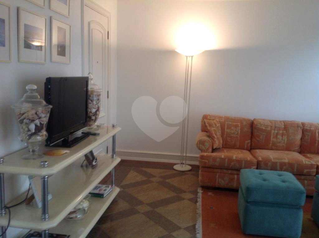 Excelente apto duplex mobiliado na Praia da Enseada/Guarujá