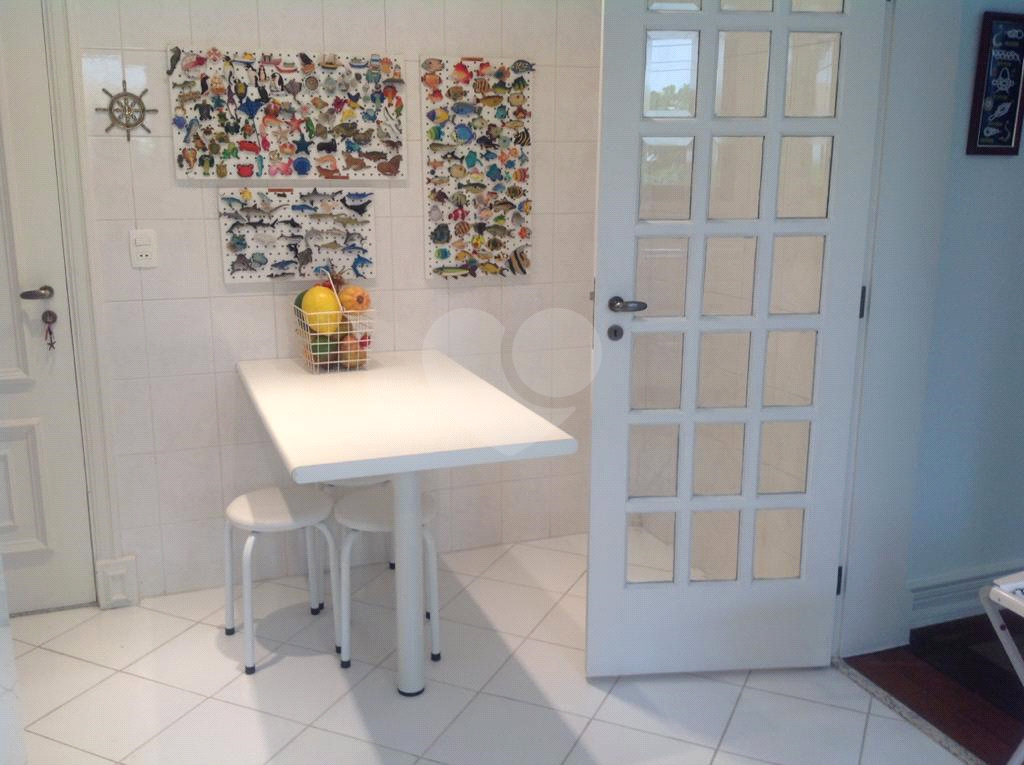 Excelente apto duplex mobiliado na Praia da Enseada/Guarujá