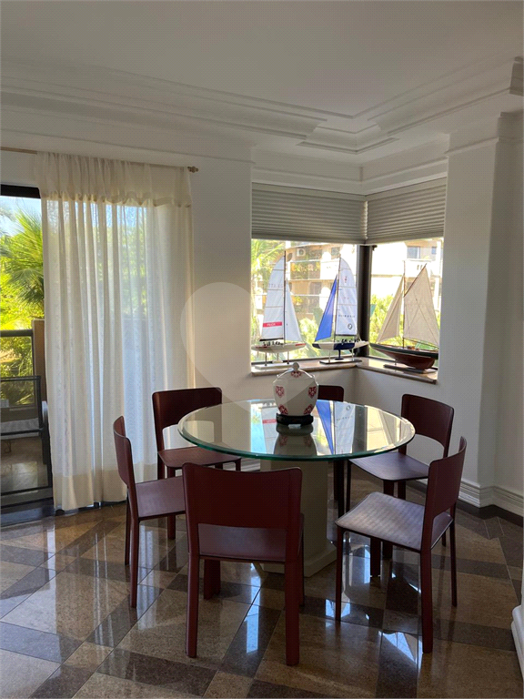 Excelente apto duplex mobiliado na Praia da Enseada/Guarujá