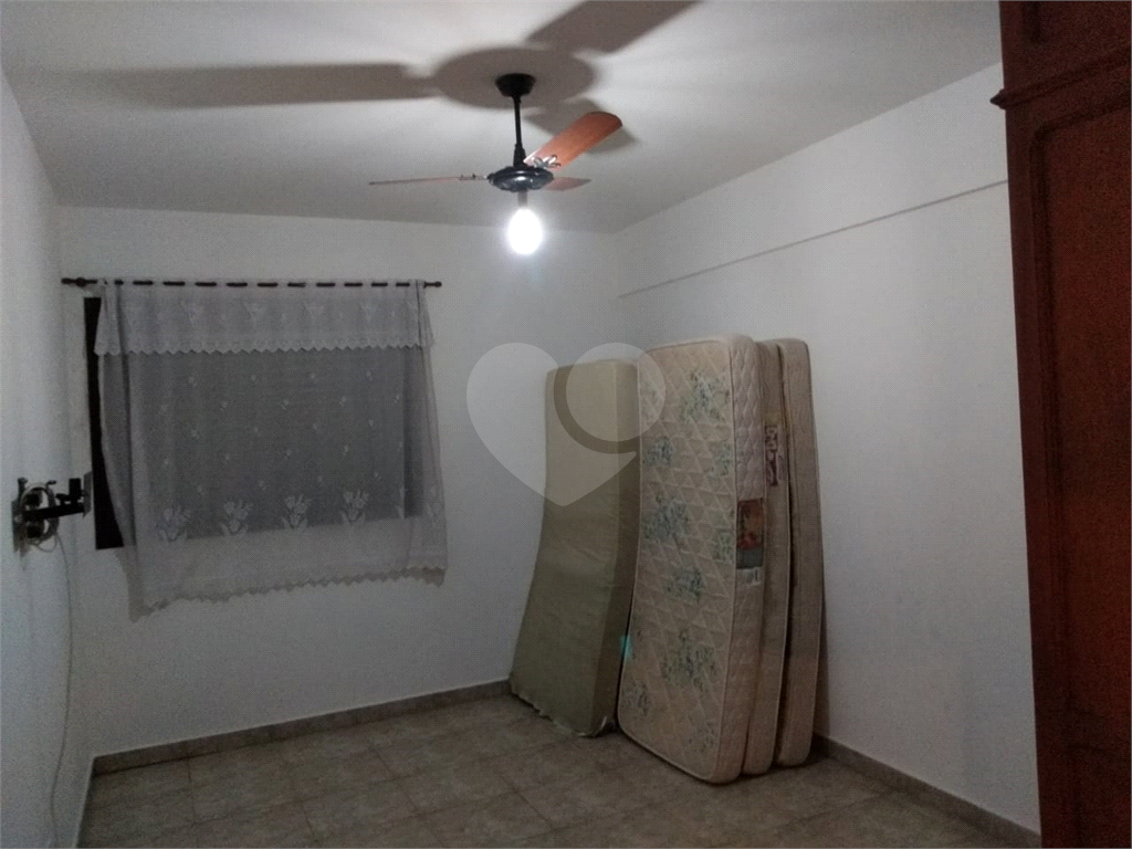 APARTAMENTO em PARQUE ENSEADA