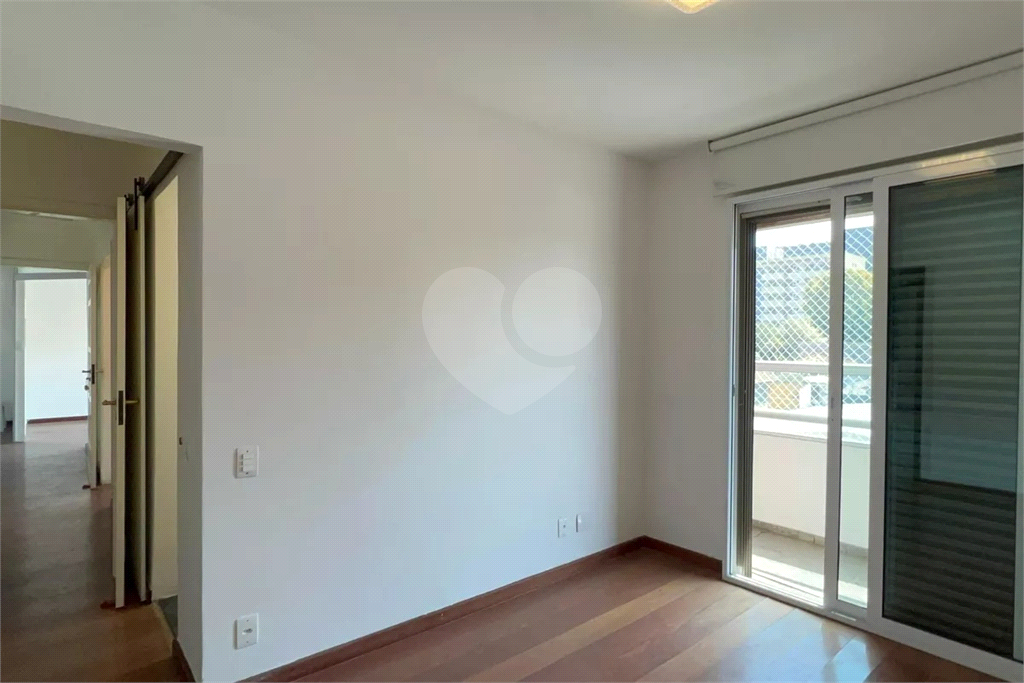 Apartamento Vila Madalena 3 dormitórios e 2 vagas de garagens 