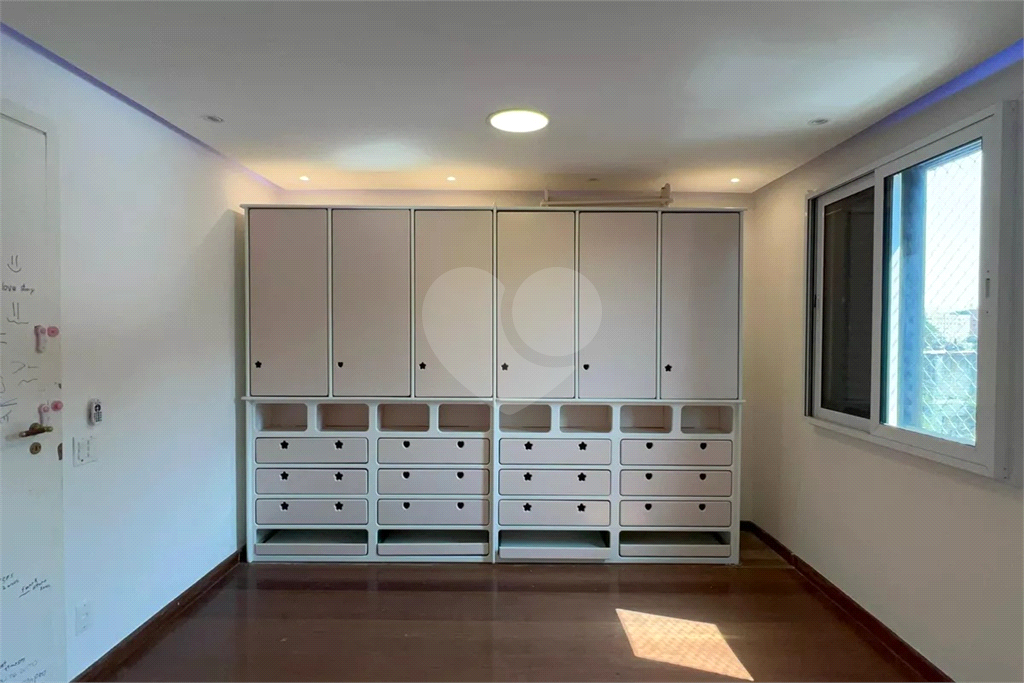 Apartamento Vila Madalena 3 dormitórios e 2 vagas de garagens 