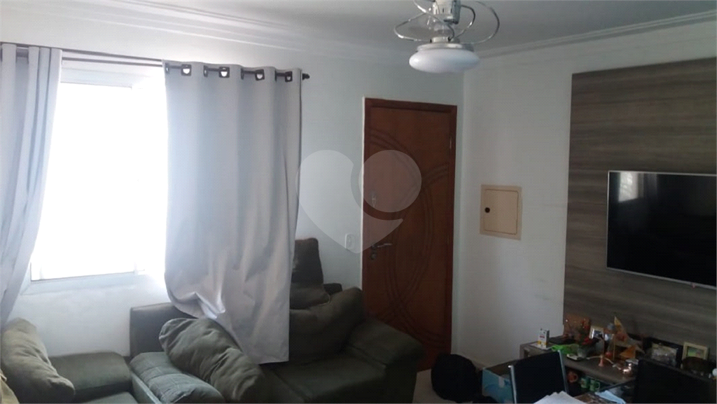 Apartamento Amplo, muito bem localizado, próximo de tudo que você precisa.