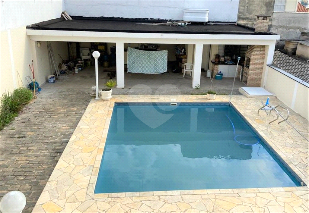 SOBRADO em ÁGUA FRIA