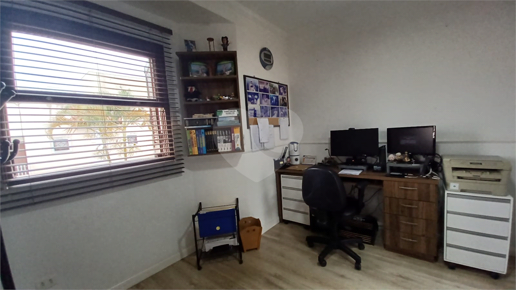 Sobrado em Condominio Fechado 03 dormit 1 suite , Lavabo Sala Ampla , 2 Vagas 