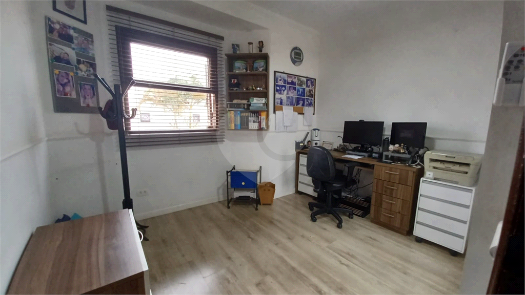 Sobrado em Condominio Fechado 03 dormit 1 suite , Lavabo Sala Ampla , 2 Vagas 