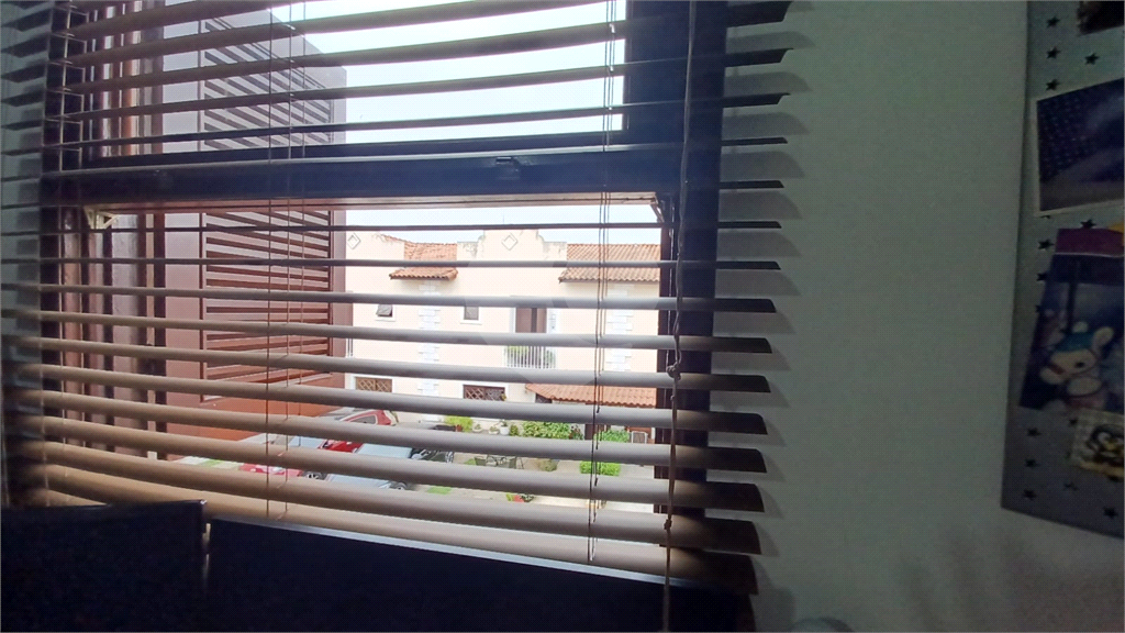 Sobrado em Condominio Fechado 03 dormit 1 suite , Lavabo Sala Ampla , 2 Vagas 