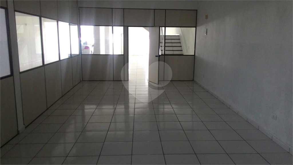 Oportunidade Imperdível - Prédio Novo - com 623m² - 3 Andares - Pronto para instalar sua Empresa. 