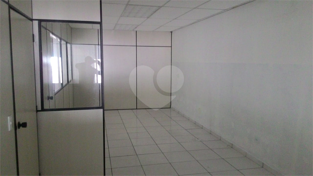 Oportunidade Imperdível - Prédio Novo - com 623m² - 3 Andares - Pronto para instalar sua Empresa. 