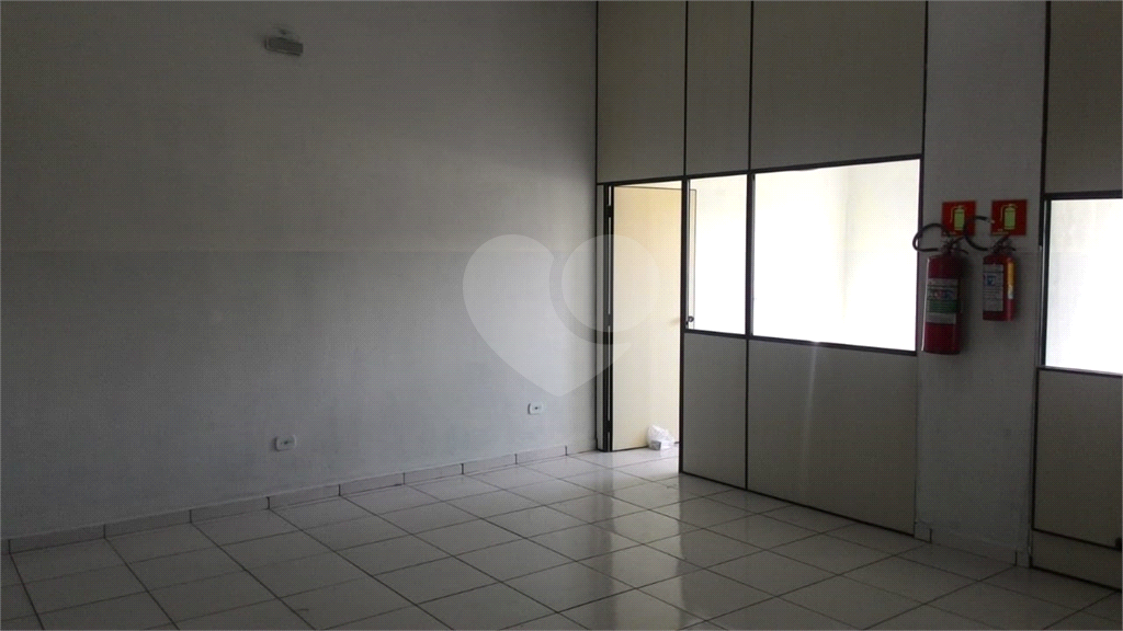 Oportunidade Imperdível - Prédio Novo - com 623m² - 3 Andares - Pronto para instalar sua Empresa. 