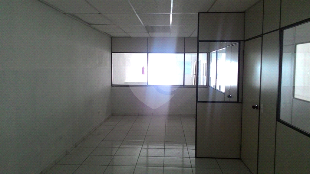 Oportunidade Imperdível - Prédio Novo - com 623m² - 3 Andares - Pronto para instalar sua Empresa. 