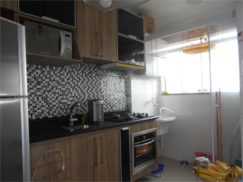 APARTAMENTO em CAMPO LIMPO