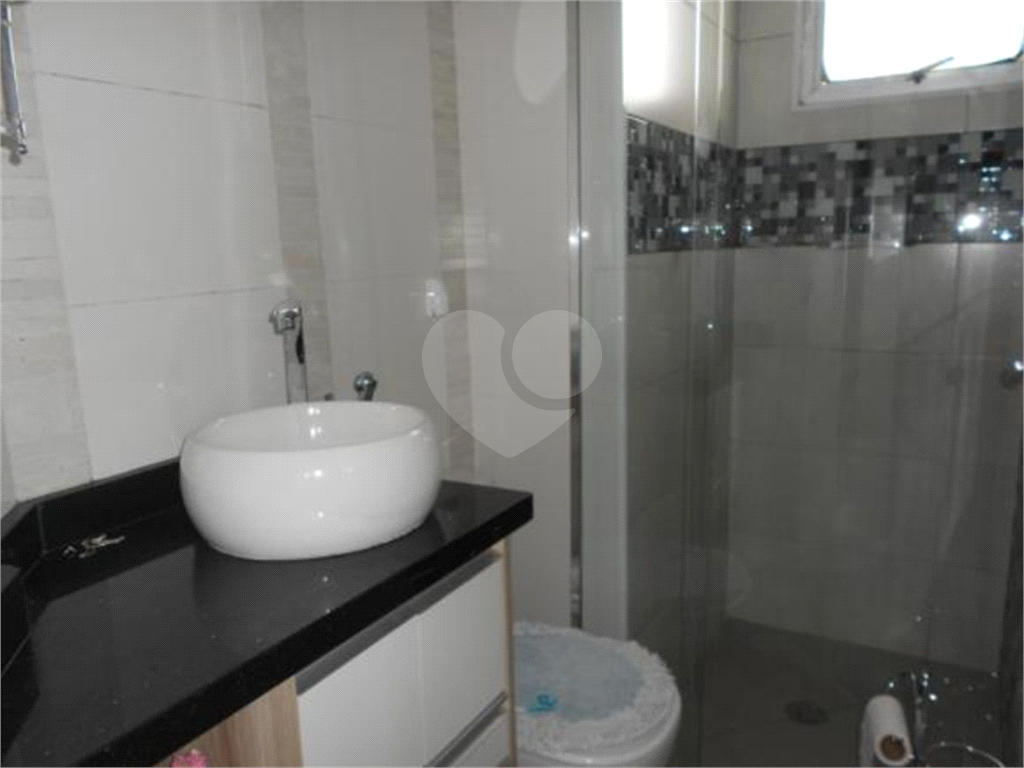 APARTAMENTO em CAMPO LIMPO
