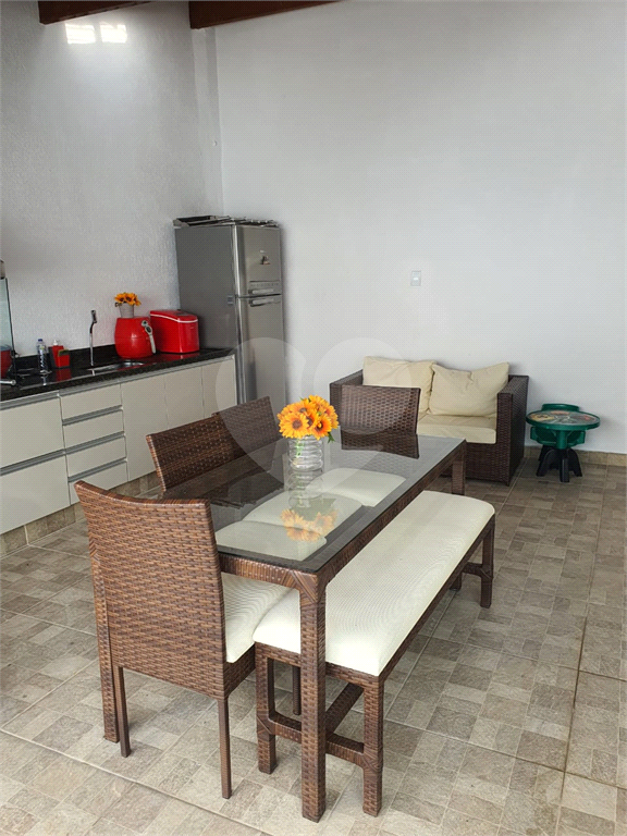 Belíssima Casa Térrea com 4 dormitórios, 2 suítes, com Ar co 5 Vagas  -  na Casa da Pedra / Tremembé