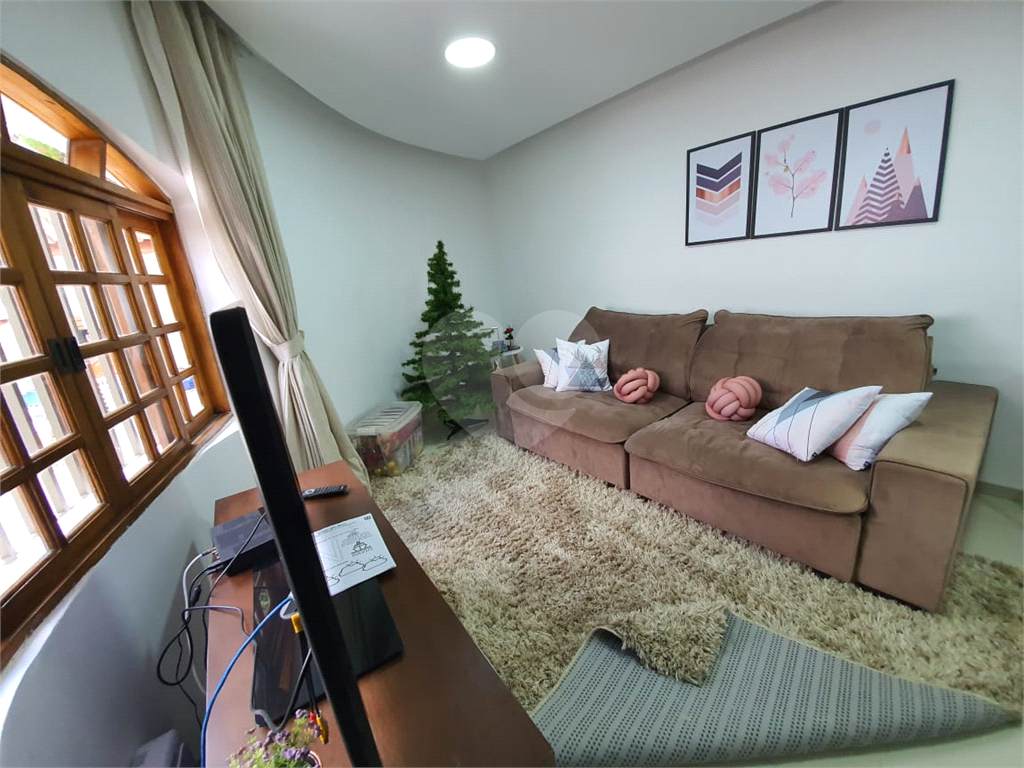 Belíssima Casa Térrea com 4 dormitórios, 2 suítes, com Ar co 5 Vagas  -  na Casa da Pedra / Tremembé