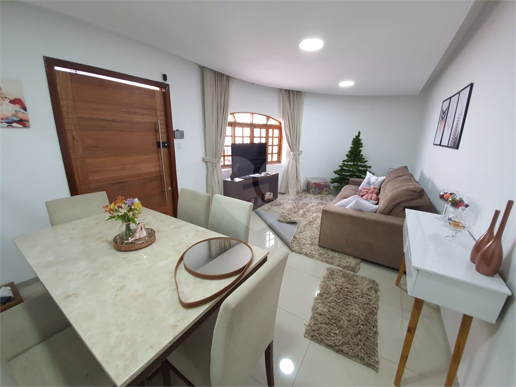 Belíssima Casa Térrea com 4 dormitórios, 2 suítes, com Ar co 5 Vagas  -  na Casa da Pedra / Tremembé