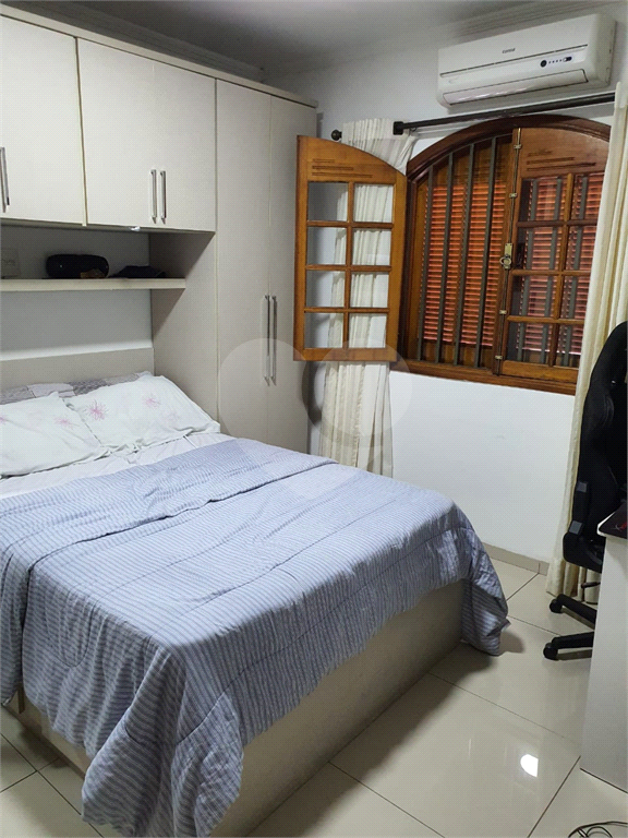 Belíssima Casa Térrea com 4 dormitórios, 2 suítes, com Ar co 5 Vagas  -  na Casa da Pedra / Tremembé
