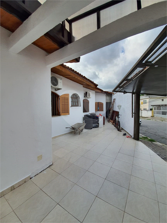 Belíssima Casa Térrea com 4 dormitórios, 2 suítes, com Ar co 5 Vagas  -  na Casa da Pedra / Tremembé
