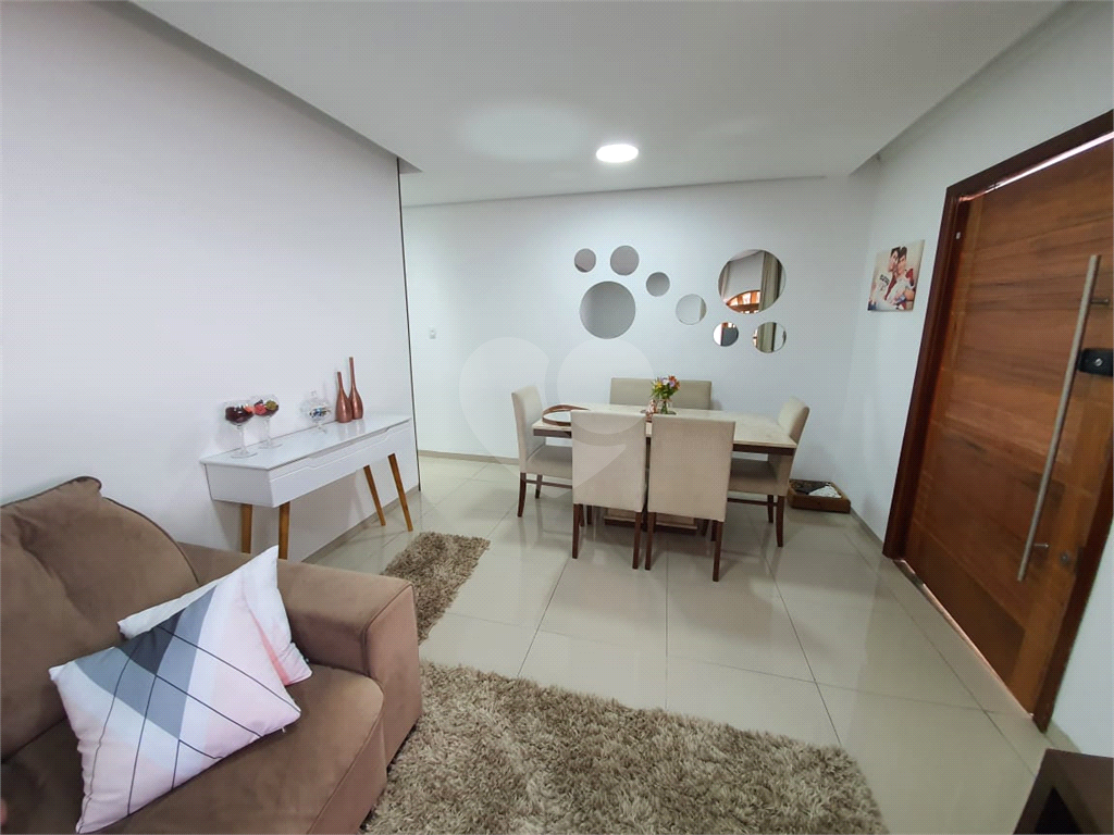 Belíssima Casa Térrea com 4 dormitórios, 2 suítes, com Ar co 5 Vagas  -  na Casa da Pedra / Tremembé