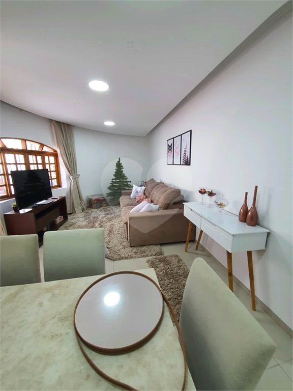 Belíssima Casa Térrea com 4 dormitórios, 2 suítes, com Ar co 5 Vagas  -  na Casa da Pedra / Tremembé