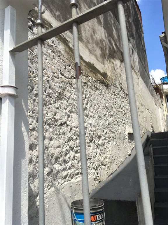 Ótima oportunidade para investimento, imóvel possui 3 casas, todas alugadas.