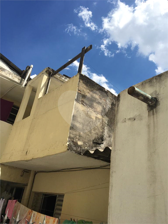 Ótima oportunidade para investimento, imóvel possui 3 casas, todas alugadas.