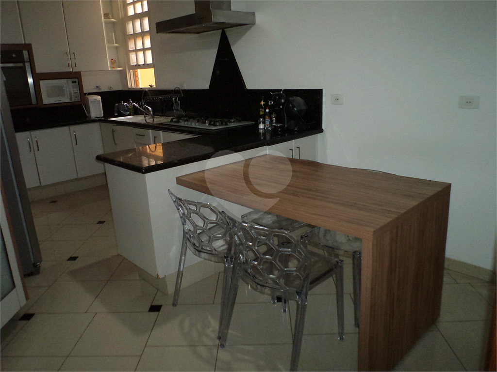 LINDO SOBRADO - Estilo COLONIAL AMERICANO -  302,50m² - 04 quartos - 10 VAGAS - JARDIM FRANÇA