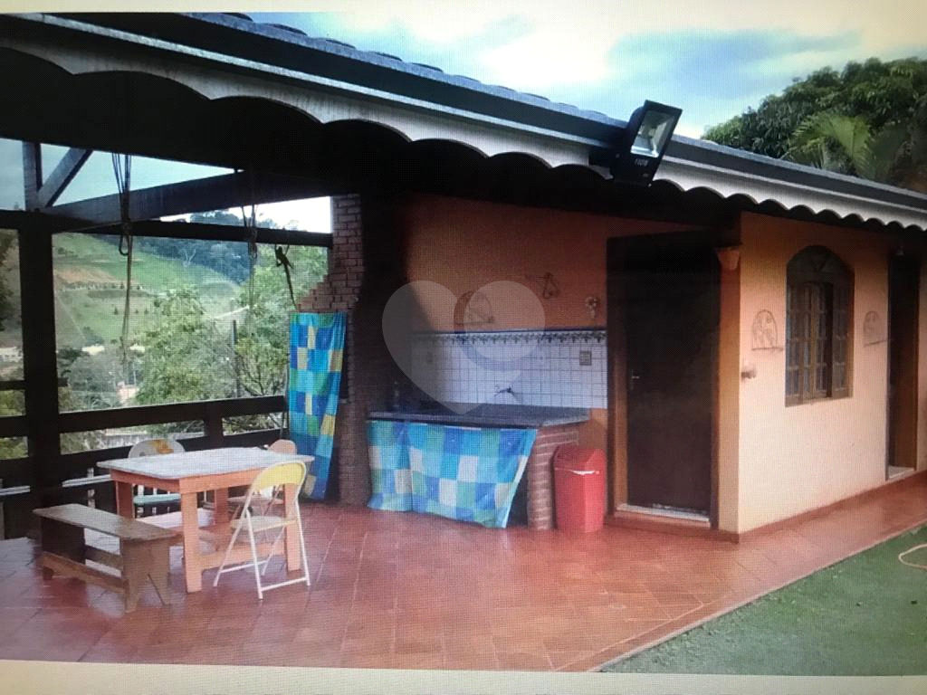 Linda chácara próxima a São Paulo