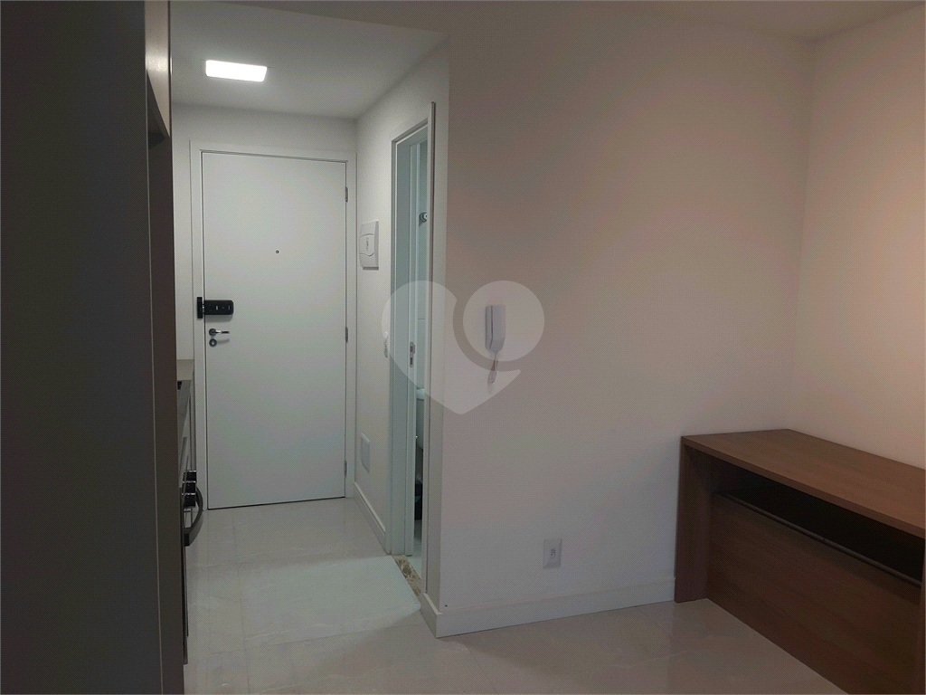 Apartamento NOVO tipo Studio com 24,72m2, dormitório, banheiro e sala integrada à cozinha e 1 vaga