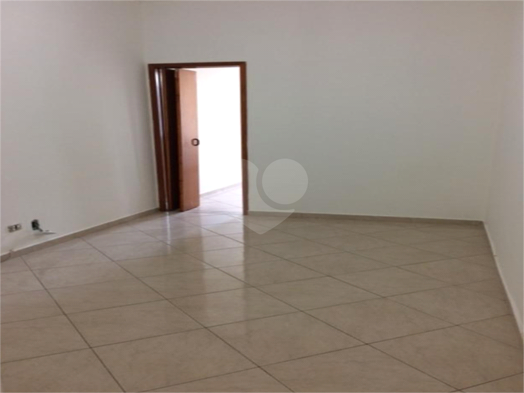 APARTAMENTO em BARRA FUNDA
