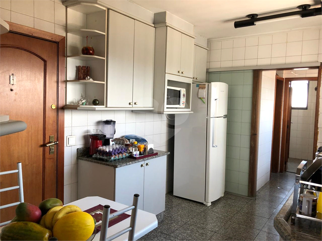 Apartamento à venda com 125 m² e 3 dormitórios por 948 mil reais,