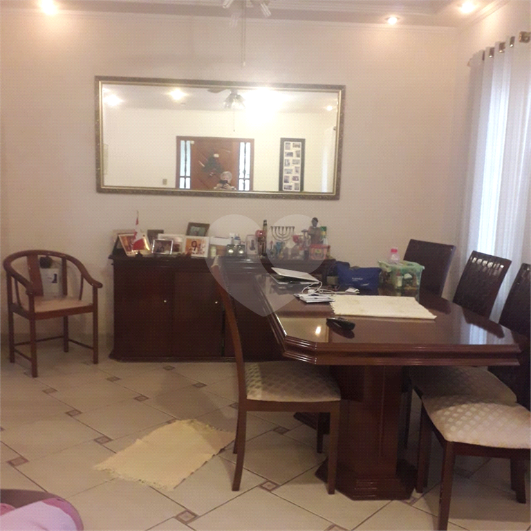 Sobrado com excelente terreno- Otimo para Construtores