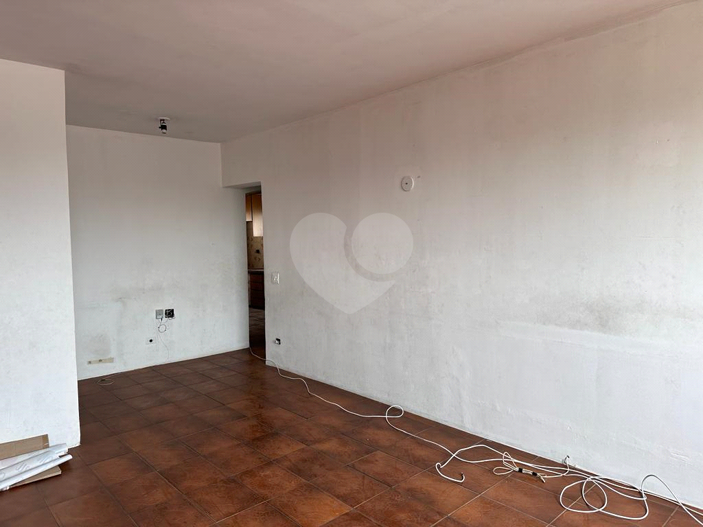 APARTAMENTO em JARDIM FRANCA