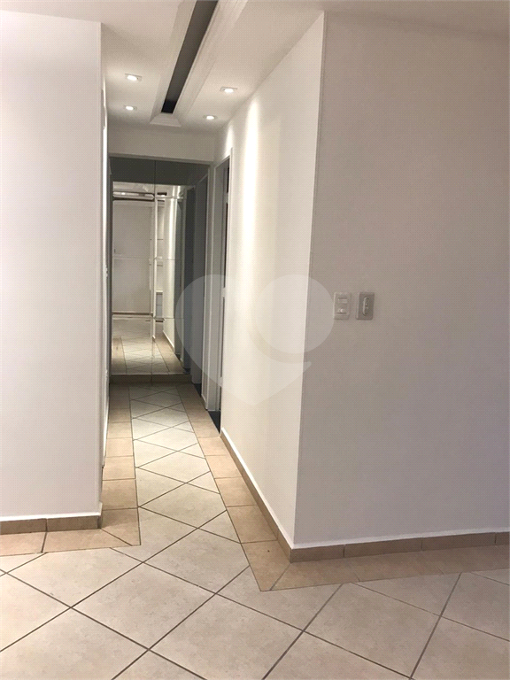 Apartamento com 3 dormitórios e 3 vagas na Vila Aurora 