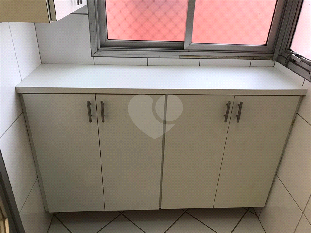 Apartamento com 3 dormitórios e 3 vagas na Vila Aurora 