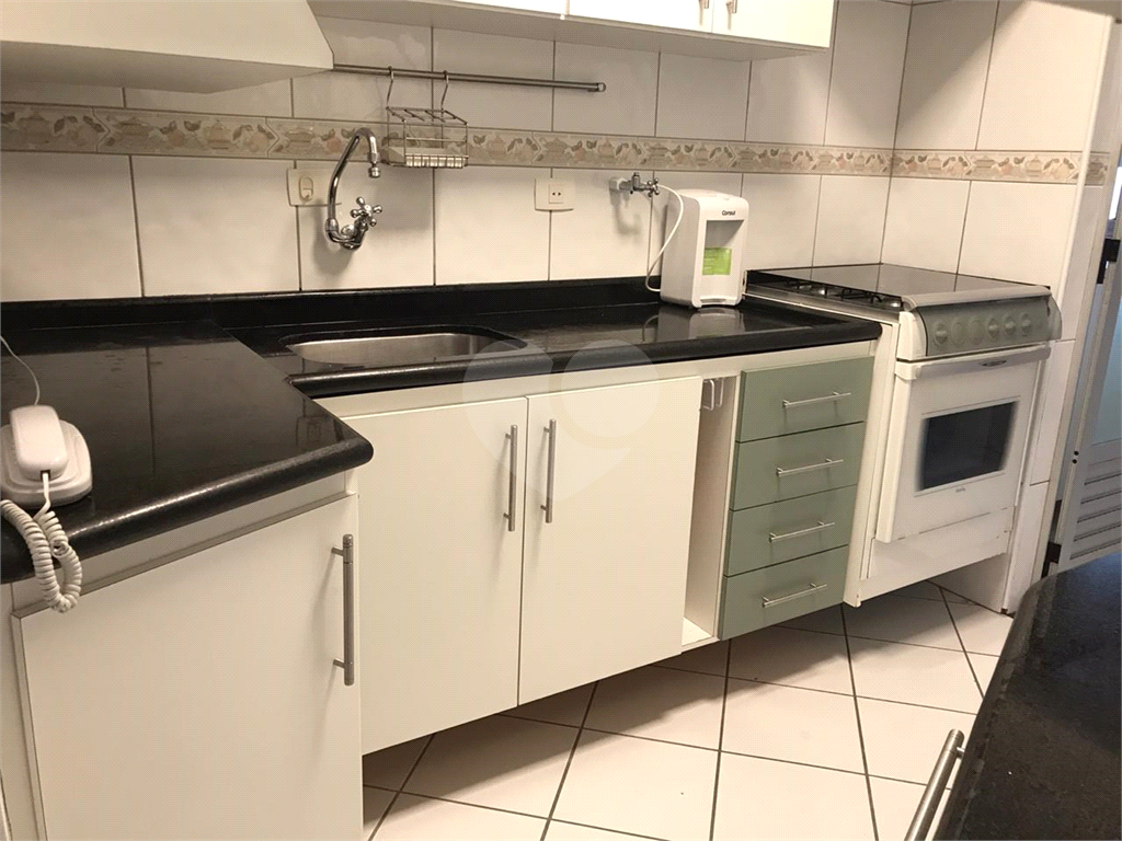 Apartamento com 3 dormitórios e 3 vagas na Vila Aurora 