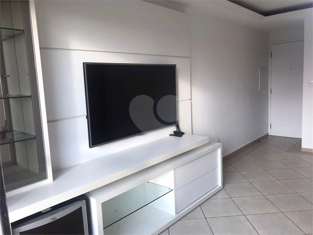 Apartamento com 3 dormitórios e 3 vagas na Vila Aurora 
