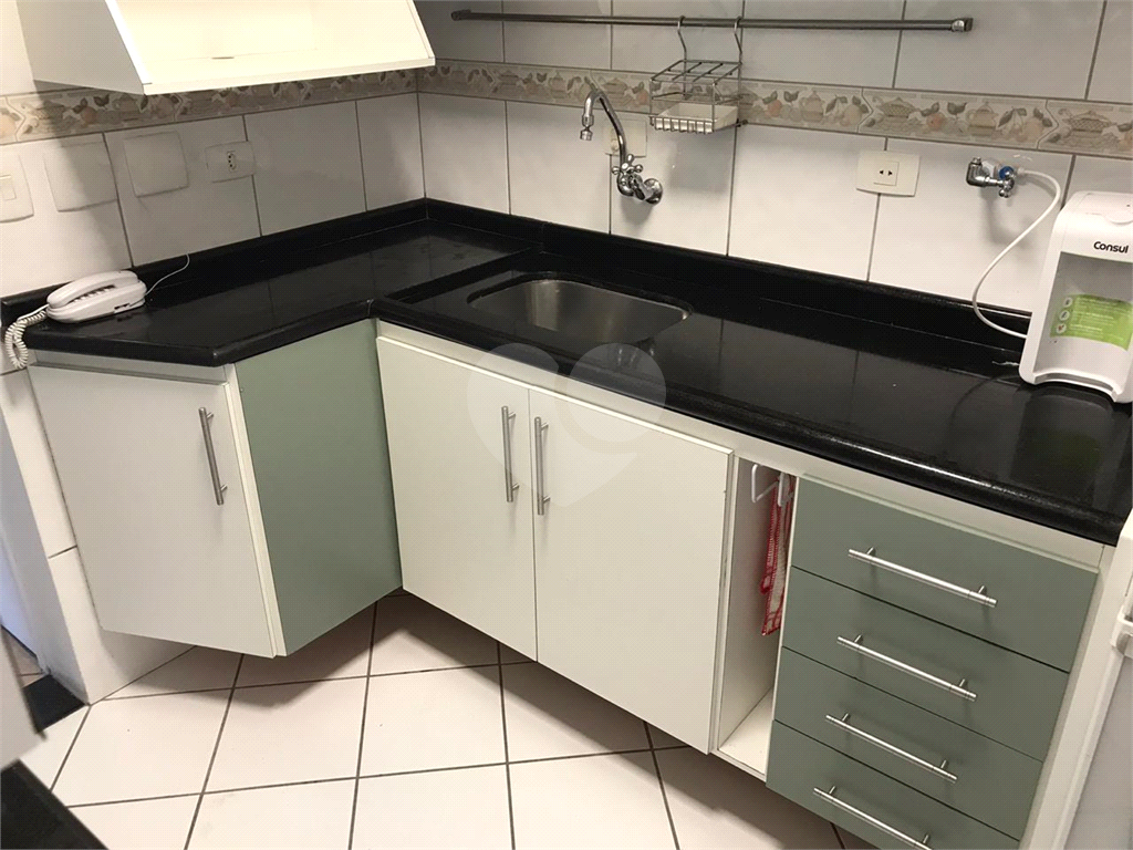 Apartamento com 3 dormitórios e 3 vagas na Vila Aurora 