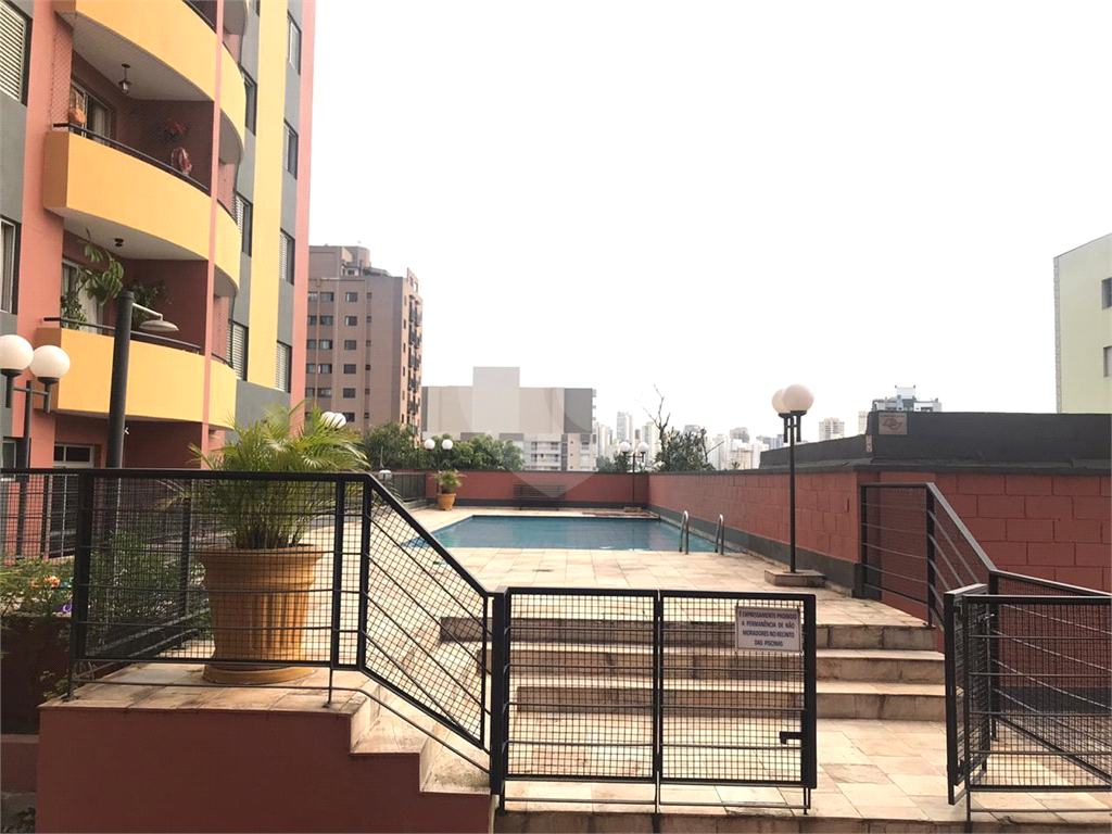Apartamento com 3 dormitórios e 3 vagas na Vila Aurora 