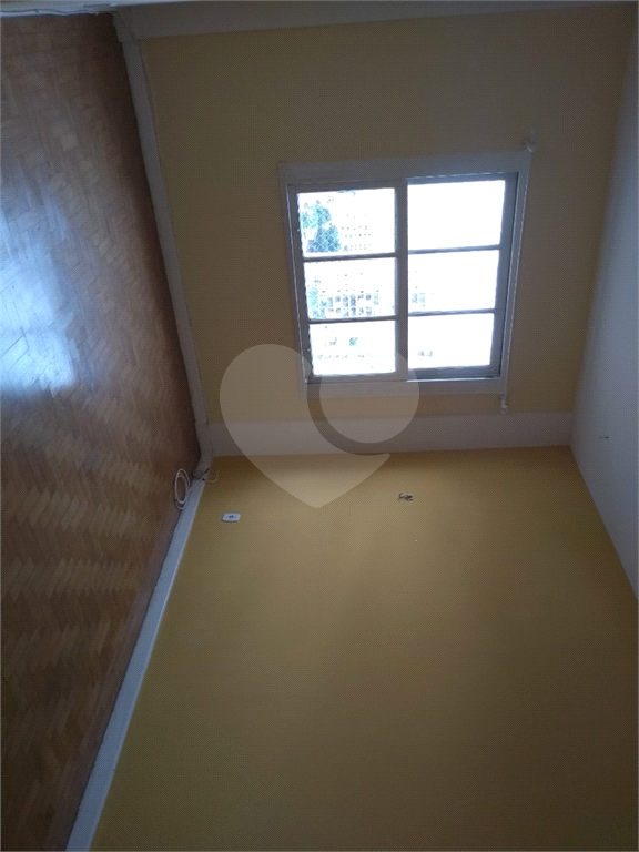 APARTAMENTO em BARRA FUNDA
