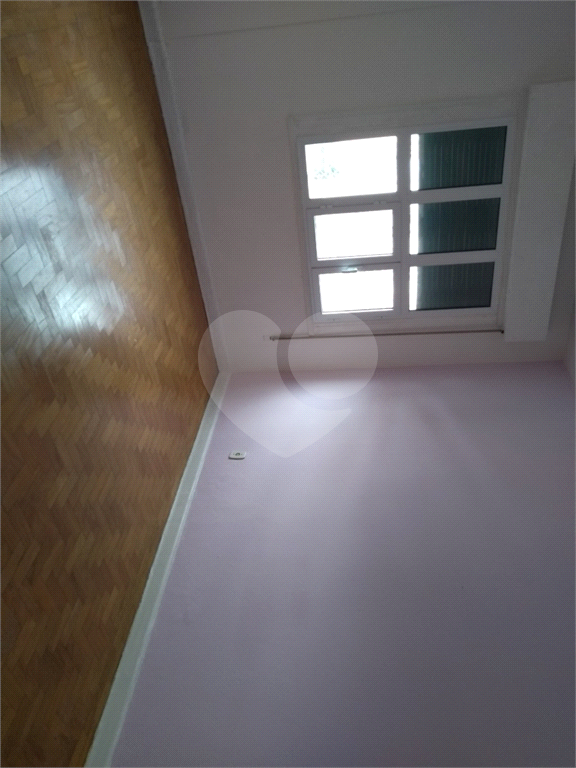 APARTAMENTO em BARRA FUNDA