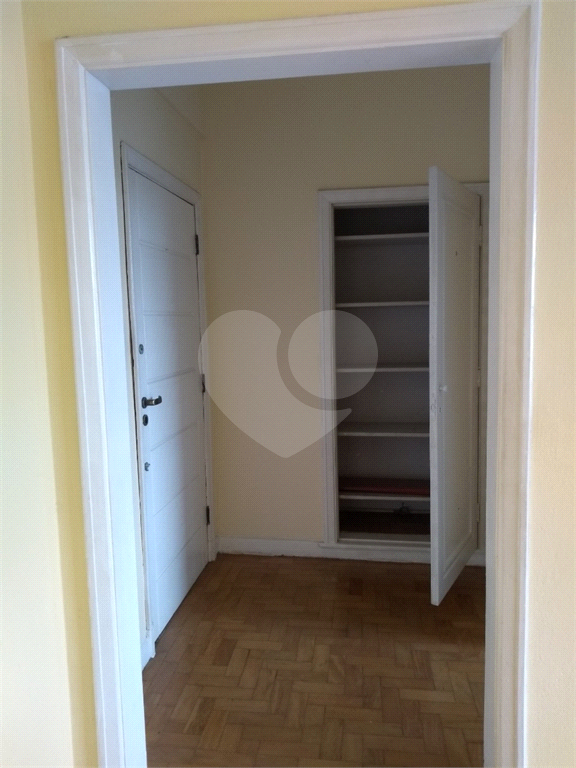 APARTAMENTO em BARRA FUNDA